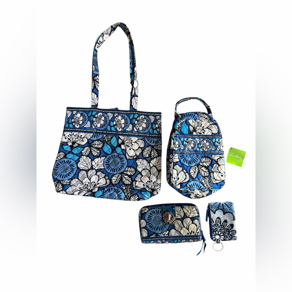 Vera Bradley Quilted Floral Blue and White Women's Bag Set Blue Bayou